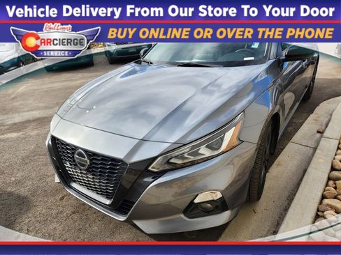 Used 2022 Nissan Altima 2.5 SR w/ Midnight Edition Package image 1