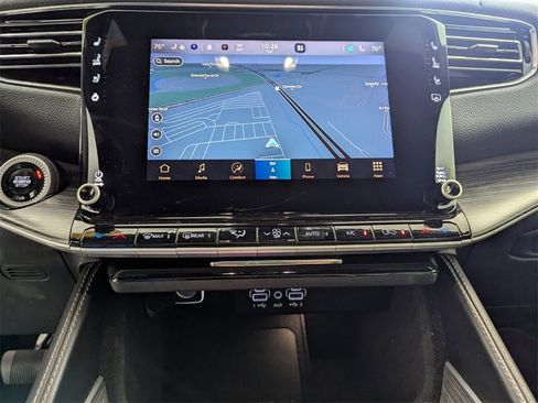 Used 2024 Jeep Wagoneer Series II image 25