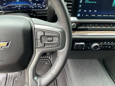 Used 2023 Chevrolet Silverado 1500 LT w/ Convenience Package II AWD/4WD image 20