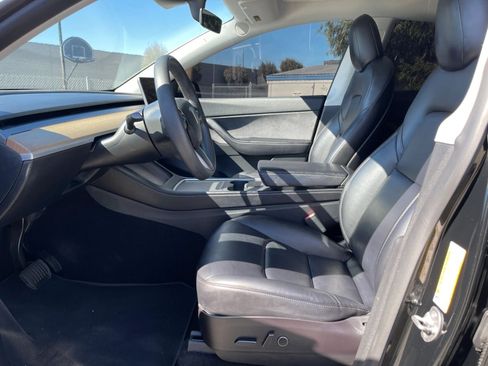 Used 2021 Tesla Model Y Long Range AWD/4WD image 15