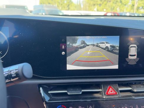 Used 2023 Kia Niro Wave FWD image 17
