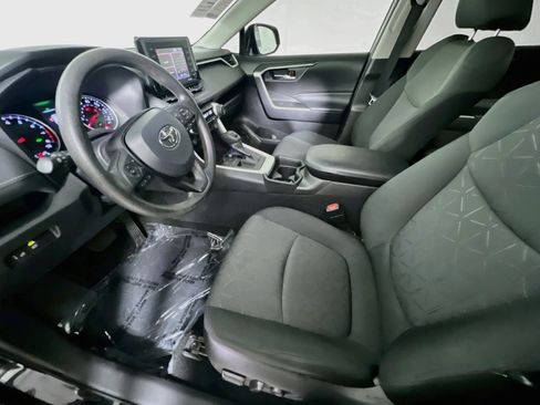 Used 2021 Toyota RAV4 XLE FWD image 15