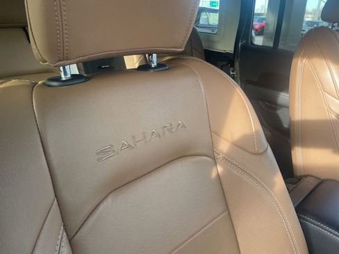 Used 2020 Jeep Wrangler Unlimited Sahara image 29