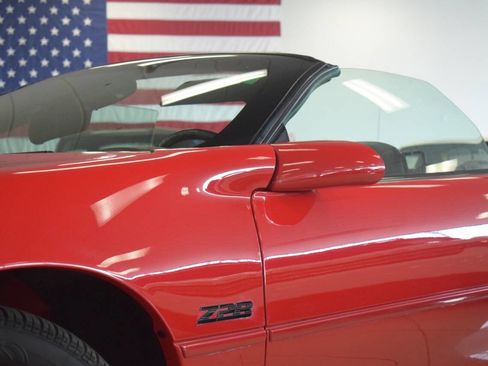 Used 2002 Chevrolet Camaro Z28 RWD image 17