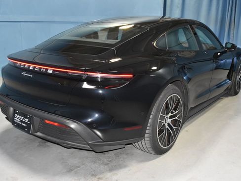 Used 2023 Porsche Taycan image 29