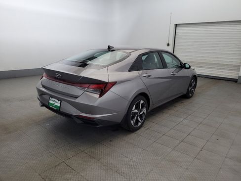 Used 2023 Hyundai Elantra SEL w/ Convenience Package FWD image 9