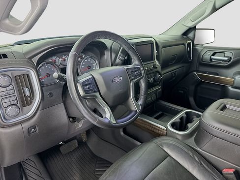 Used 2020 Chevrolet Silverado 1500 LT Trail Boss AWD/4WD image 9