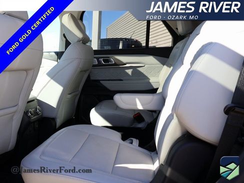 Certified 2025 Ford Explorer Platinum w/ LUX Leather Package image 19