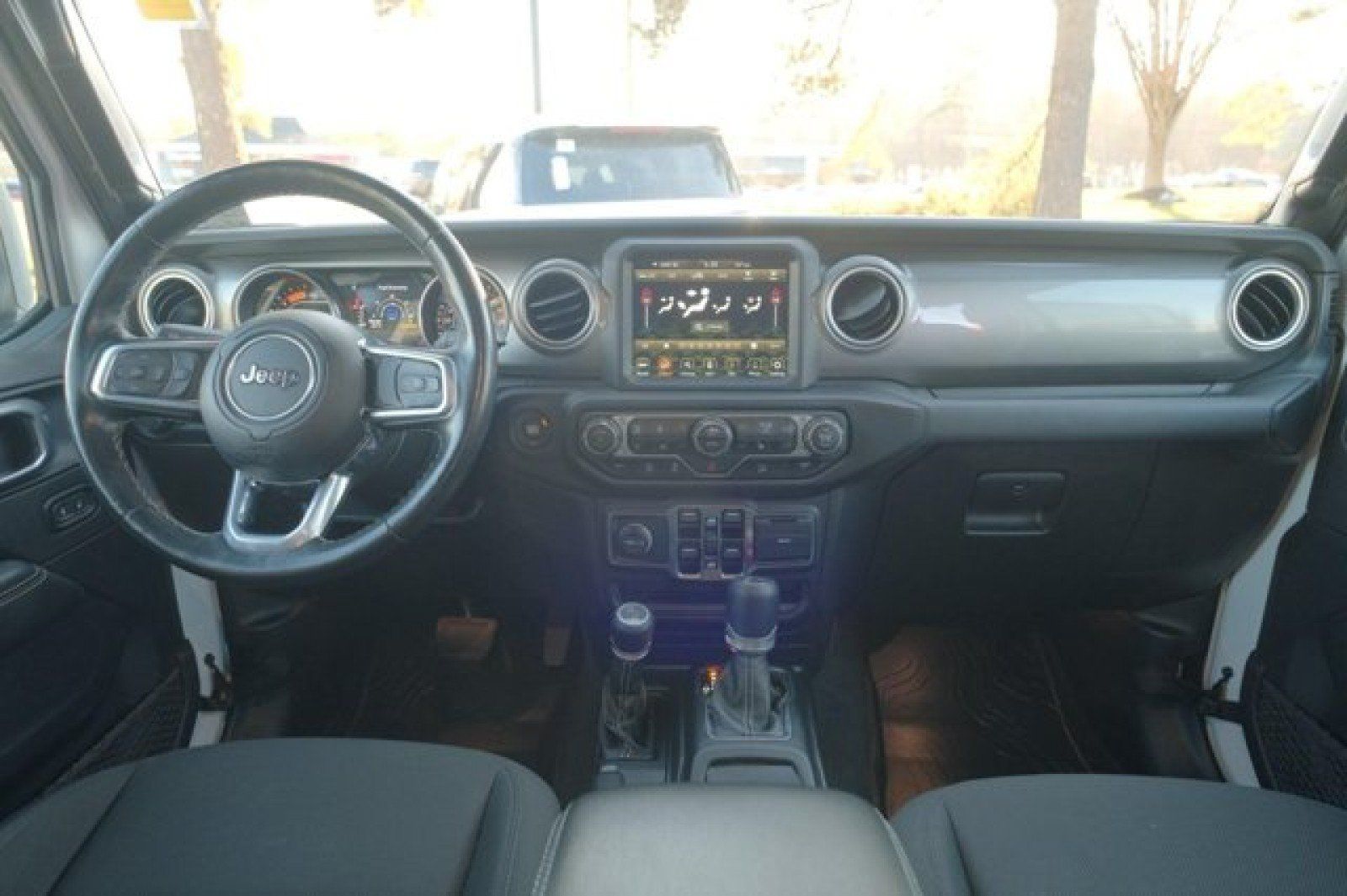 Used 2020 Jeep Wrangler Unlimited Sahara AWD/4WD image 20