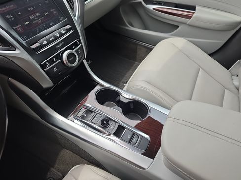 Used 2015 Acura TLX V6 w/ Technology Package FWD image 25