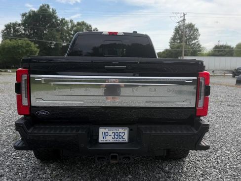 Used 2023 Ford F250 Platinum w/ FX4 Off-Road Package AWD/4WD image 6