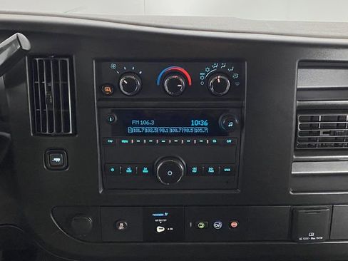 Certified 2022 GMC Savana 2500 w/ Driver Convenience Package RWD image 20