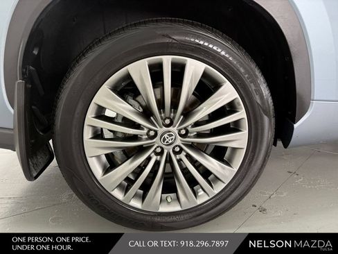 Used 2021 Toyota Highlander Platinum AWD/4WD image 14