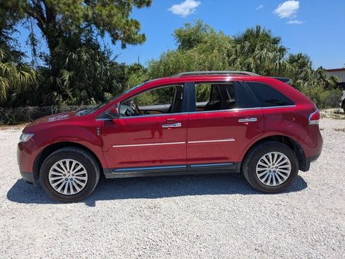 Used 2013 Lincoln MKX FWD w/ Wood Pkg image 8