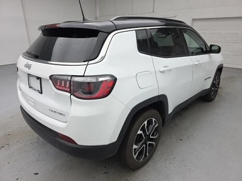 Used 2022 Jeep Compass Limited AWD/4WD image 12