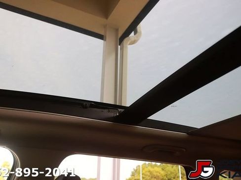 Certified 2024 Kia Sorento S w/ Panoramic Sunroof Package FWD image 30