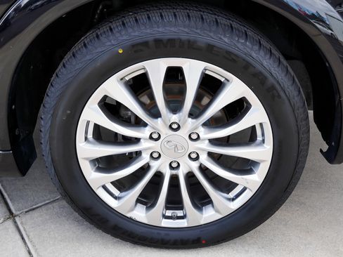 Used 2017 INFINITI QX80 4WD w/ Deluxe Technology Package image 13