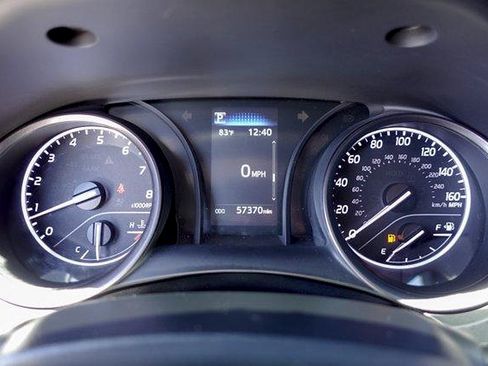 Used 2022 Toyota Camry SE FWD image 19