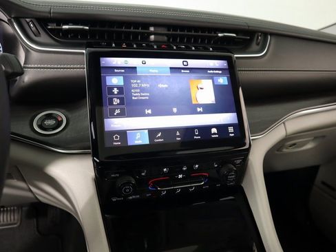 Used 2023 Jeep Grand Cherokee L Overland w/ Trailer Tow Group (B) image 5