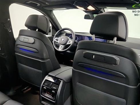 Used 2026 BMW X5 M60i AWD/4WD image 41