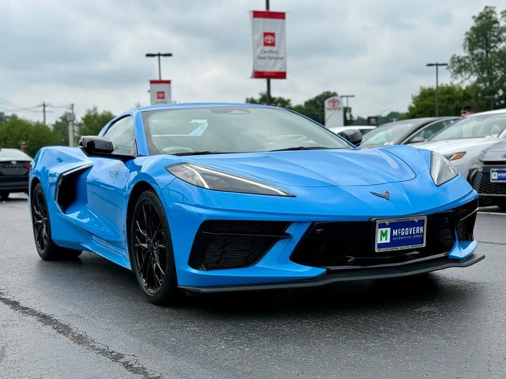 Used 2025 Chevrolet Corvette Stingray Preferred Conv w/ 2LT RWD image 12