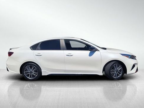 Used 2024 Kia Forte GT-Line w/ GT-Line Premium Package FWD image 3