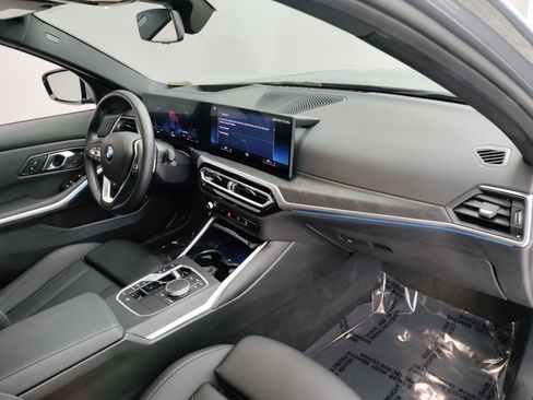 Used 2024 BMW 330i Sedan w/ Premium Package image 31
