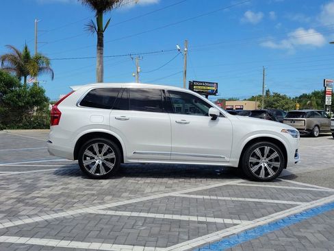 Used 2021 Volvo XC90 T8 Inscription w/ Lounge Package AWD/4WD image 6