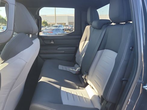 Certified 2025 Toyota Tacoma TRD Off-Road image 15