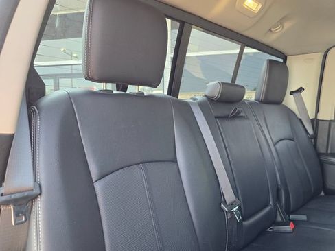 Used 2018 RAM 1500 Laramie w/ Convenience Group AWD/4WD image 39