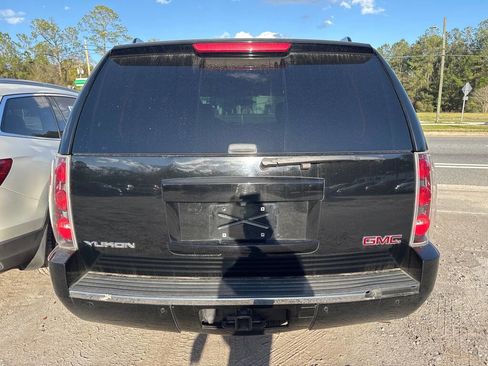 Used 2014 GMC Yukon Denali image 5