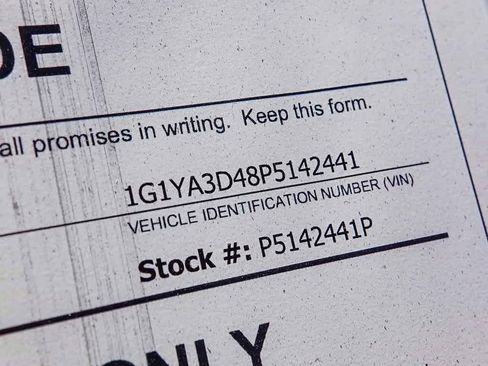 Used 2023 Chevrolet Corvette Stingray Convertible w/ Z51 Performance Package image 32