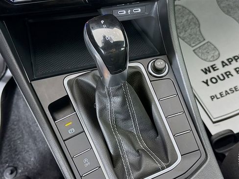 Used 2025 Volkswagen Jetta Sport image 17