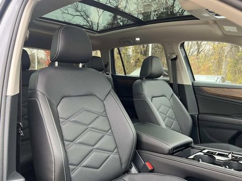 New 2026 Volkswagen Atlas SE FWD image 27