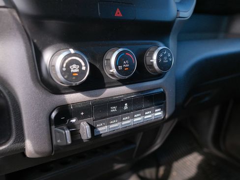Used 2019 RAM 2500 Tradesman RWD image 21