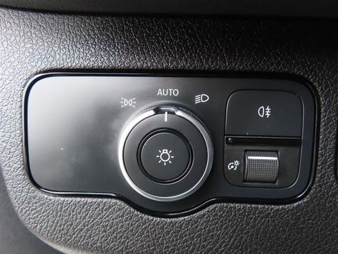 Used 2021 Mercedes-Benz Sprinter 2500 w/ Driver Convenience Package image 21