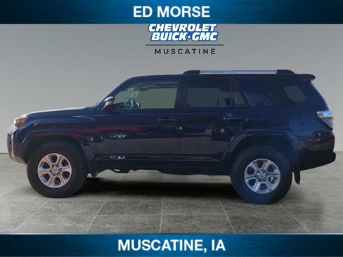 Used 2021 Toyota 4Runner SR5 Premium w/ Moonroof Package image 2