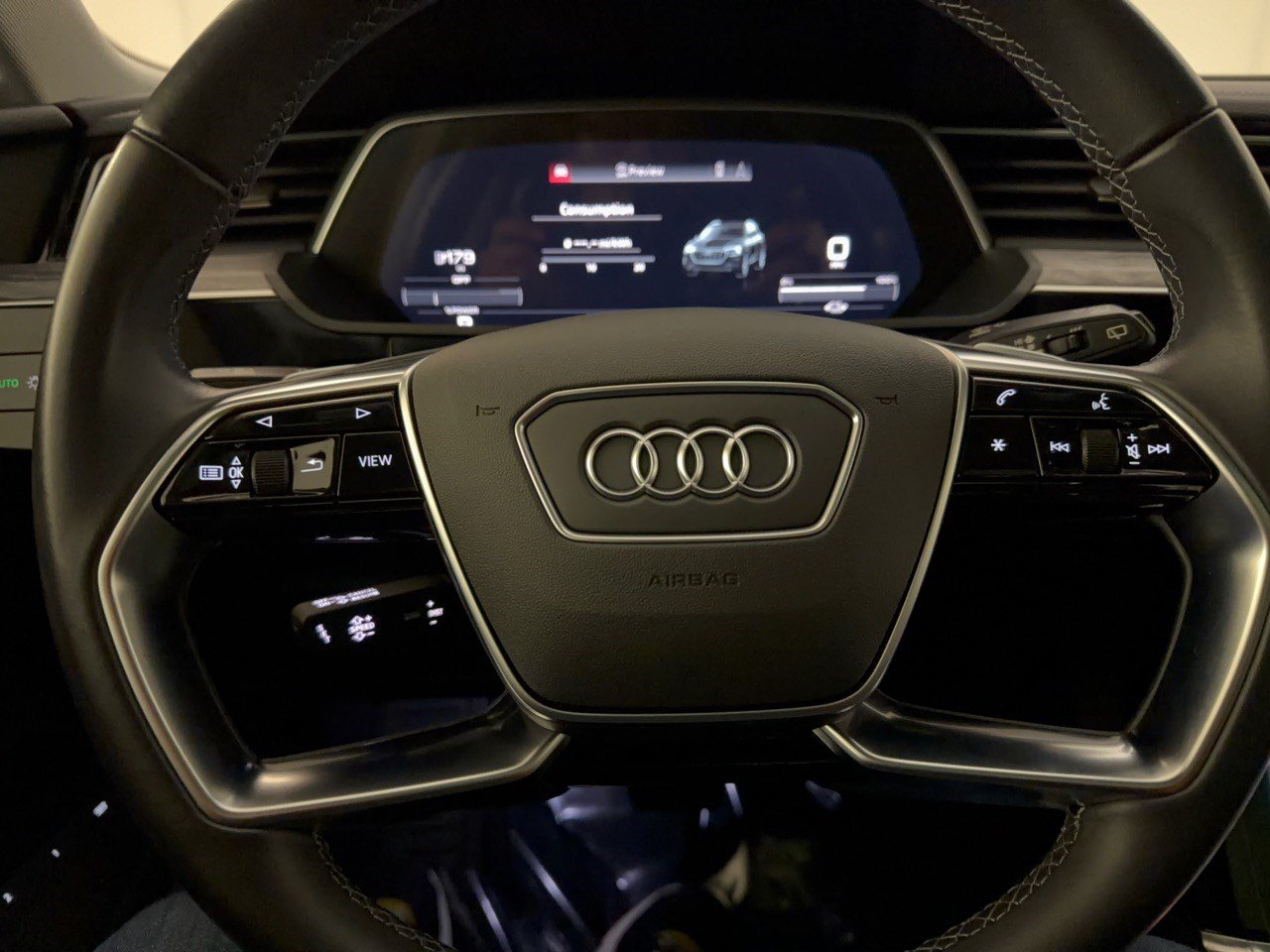 Certified 2022 Audi e-tron Premium Plus w/ Premium Plus Package AWD/4WD image 10