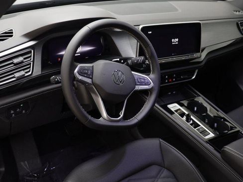 New 2026 Volkswagen Atlas Cross Sport SE image 7