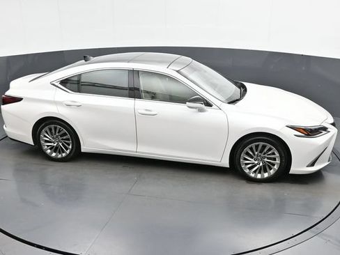 Used 2019 Lexus ES 350 Ultra Luxury w/ Accessory Package 2 FWD image 39