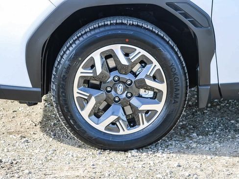 Used 2025 Subaru Forester Premium AWD/4WD image 6