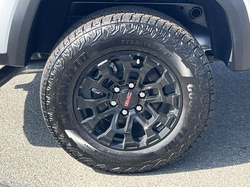 New 2026 GMC Canyon Elevation RWD image 31