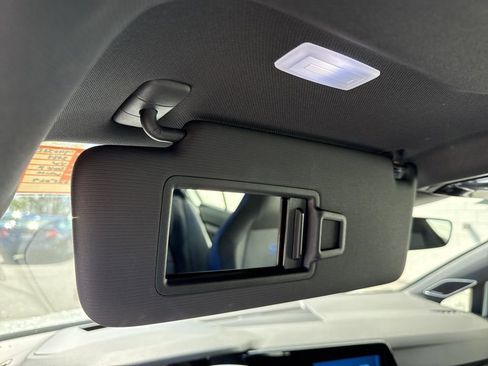 Certified 2024 Volkswagen Golf R 2.0T image 34