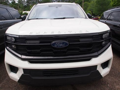 Certified 2025 Ford Expedition Max Active RWD image 3