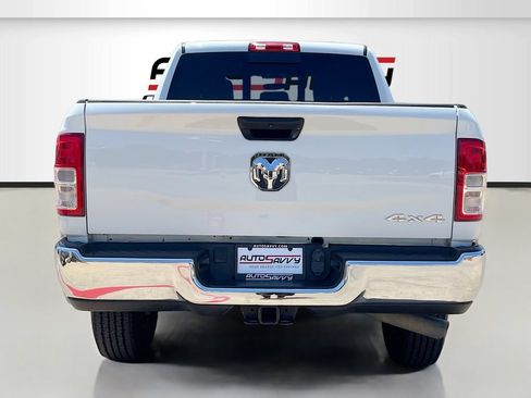 Used 2024 RAM 2500 Tradesman w/ Chrome Appearance Group AWD/4WD image 6