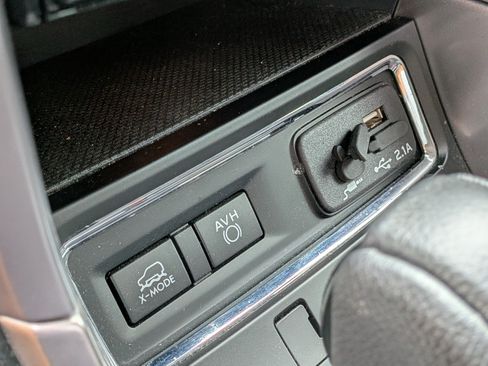 Used 2019 Subaru Ascent Premium AWD/4WD image 31