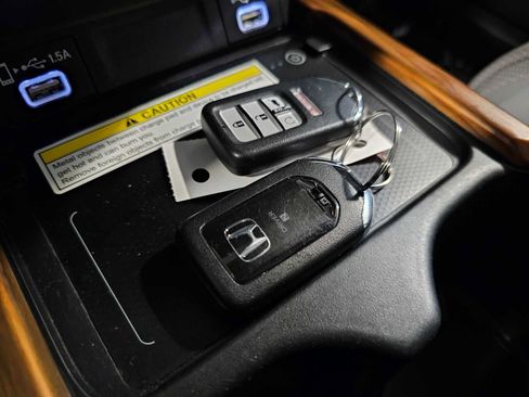 Used 2021 Honda CR-V Touring image 42