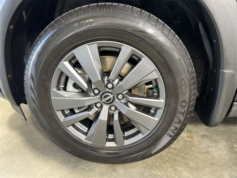 Certified 2022 Nissan Pathfinder SV w/ SV Premium Package image 19