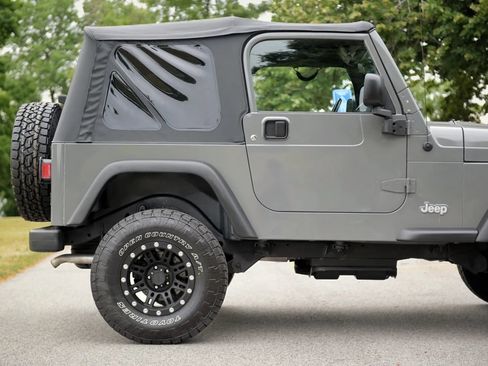 Used 2004 Jeep Wrangler 4WD w/ 30" Tire & Wheel Group image 14