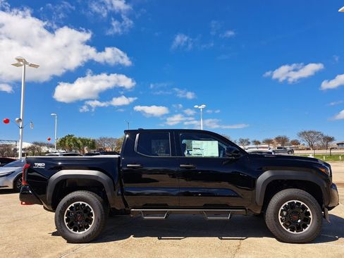 New 2026 Toyota Tacoma TRD Off-Road image 4